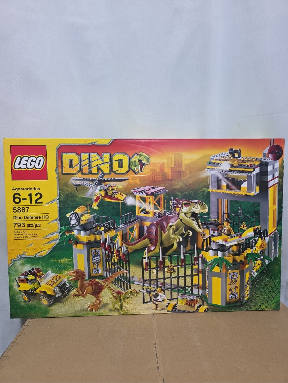LEGO DINO #5887 Dino Defense HQ Factory Sealed NIB